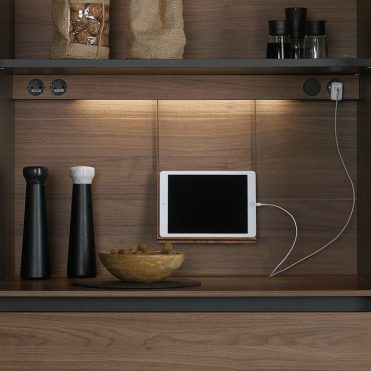 zona-trabajo-luz-enchufes-accesorios-cocina-santos-1024x683
